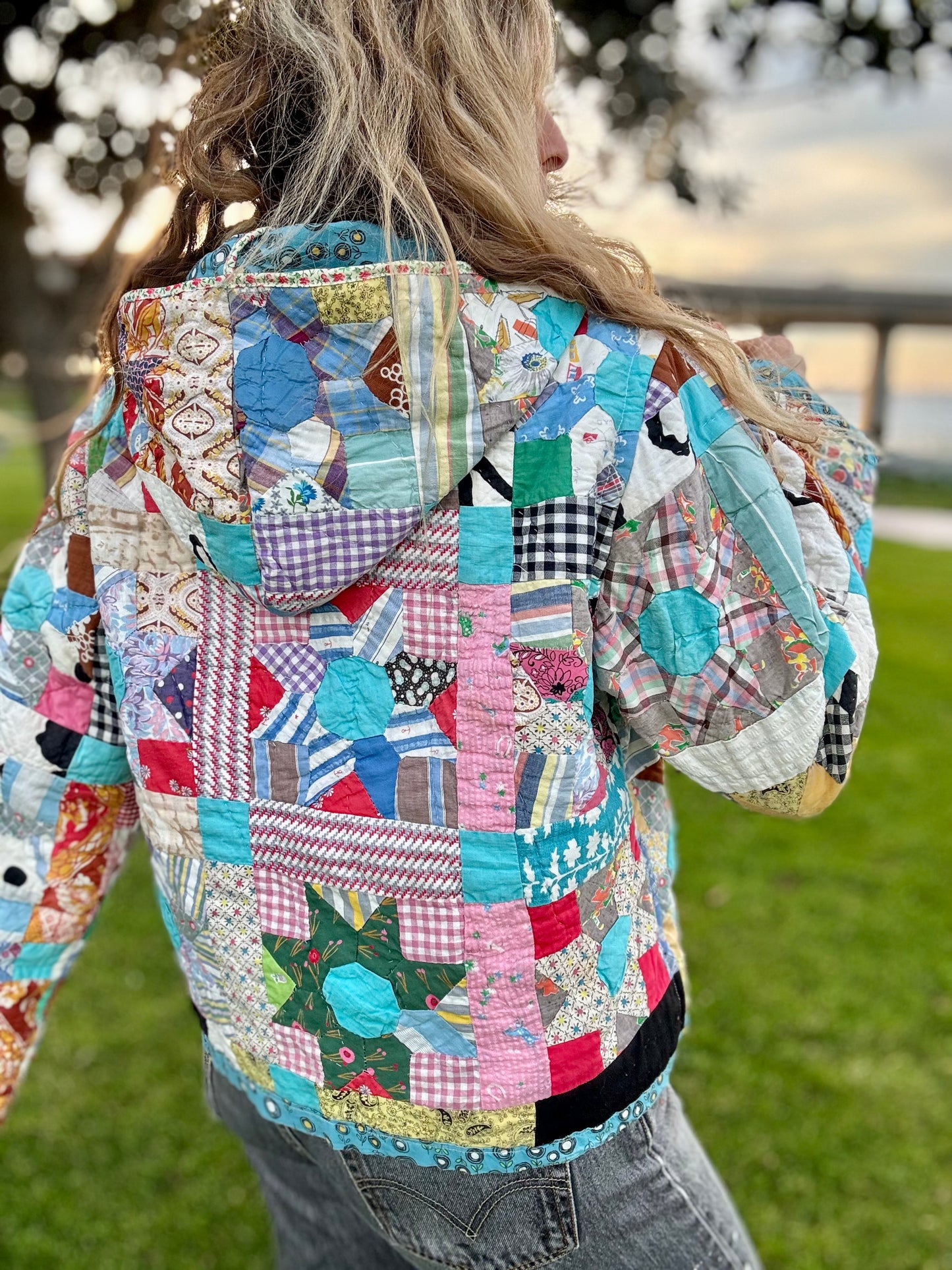 *Hooded Large Star Cropped Coat w/ buttons