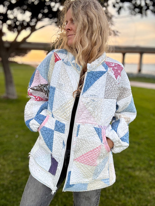 *Antique Pinwheel Bomber Coat w/ zip up